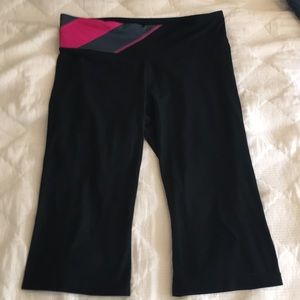 Under Armour Reversible Flare Crop Workout Pant